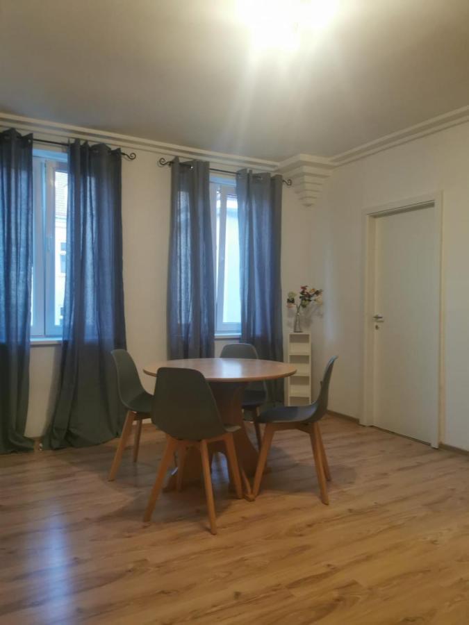 Beautiful, Spacious And Cheap Lejlighed Wien Eksteriør billede